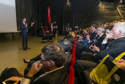 nicolas-dufourcq-presente-le-bilan-2015-20160331_bpifrance_manitou-064-c-antoine-monie-jpg