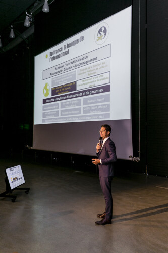 nicolas-dufourcq-presente-le-bilan-2015-de-bpifrance-a-l-international-20160331_bpifrance_manitou-041-c-antoine-monie-jpg